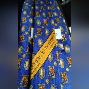 Vintage Valentino tie blue & gold made in Italy